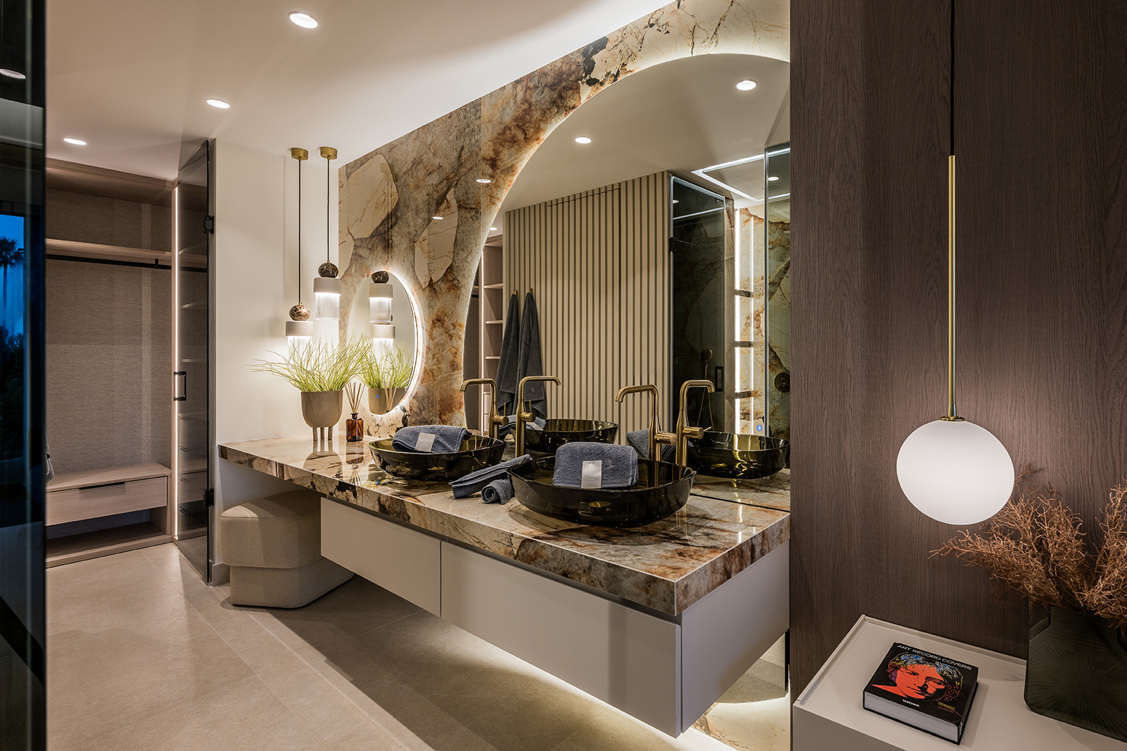 Bahia del Velerin 3-1 - 36 Master bathroom evening