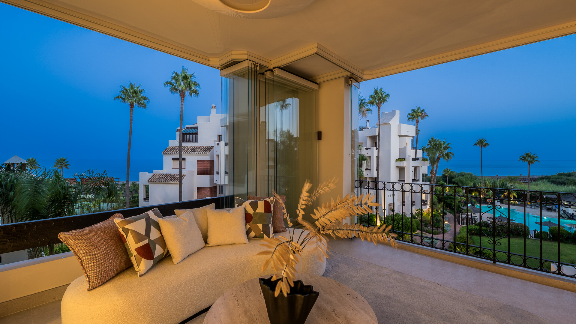 Bahia del Velerin 3-5 - 26 Terrace night