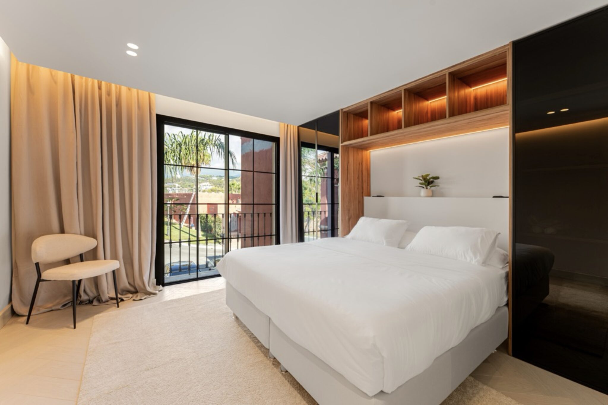 Penthouse Halcon 2-22