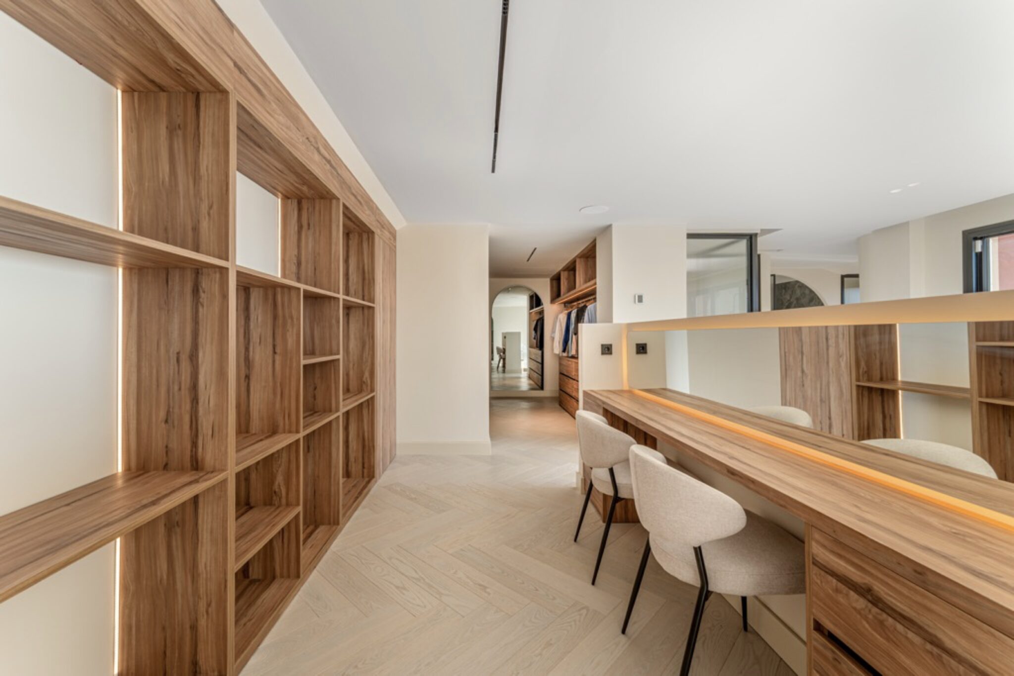 Penthouse Halcon 2-4