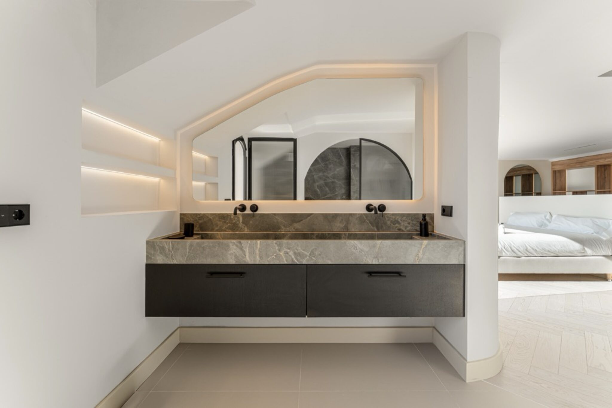 Penthouse Halcon 2-8