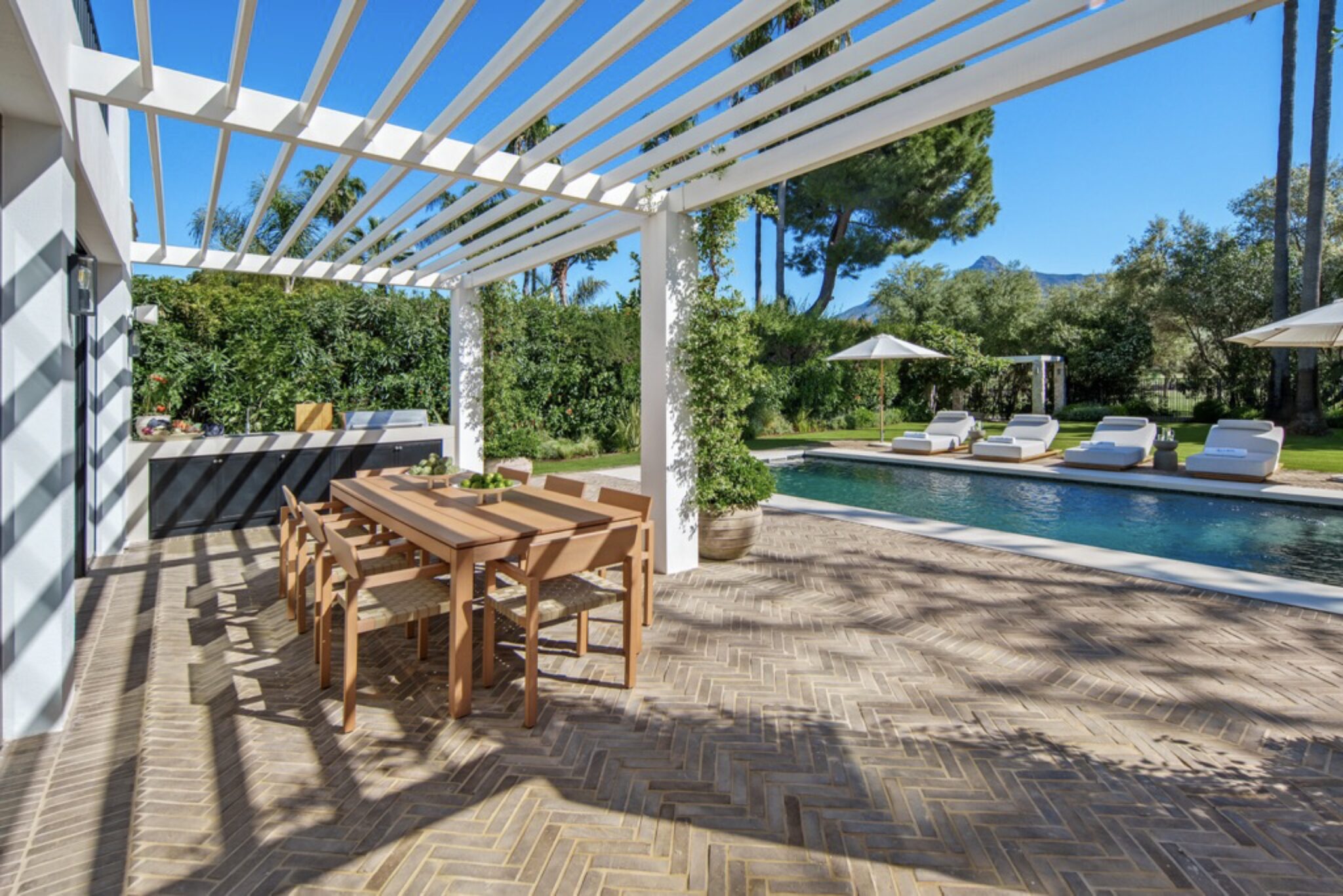 SV Villa Siena Large-18
