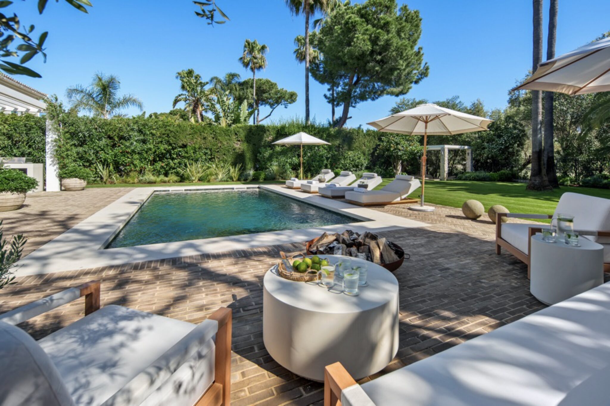 SV Villa Siena Large-24