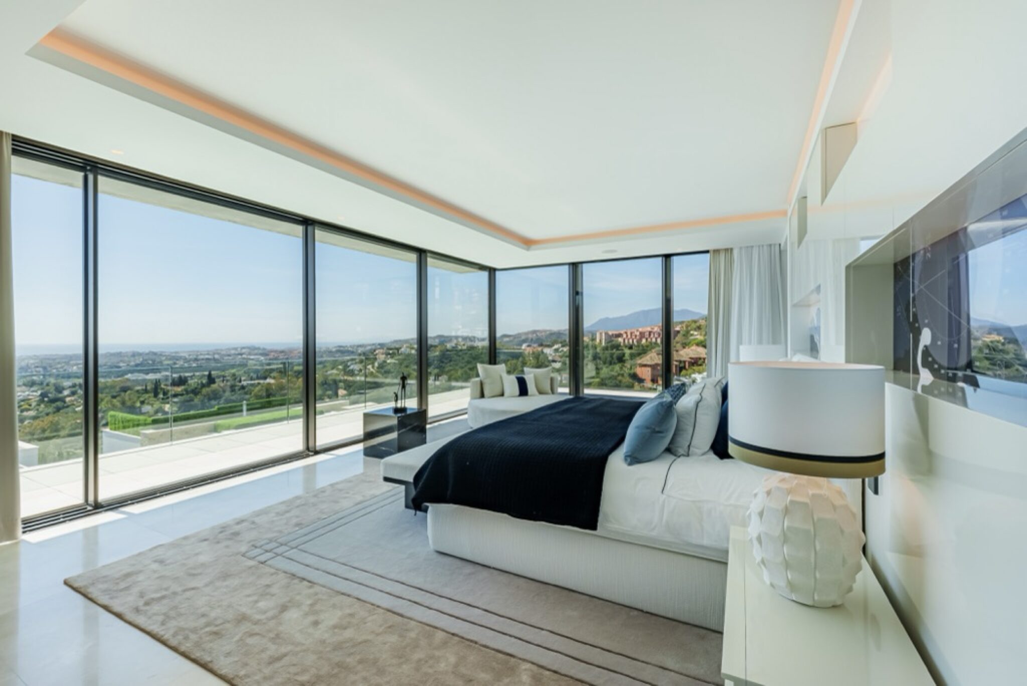The Hills 121